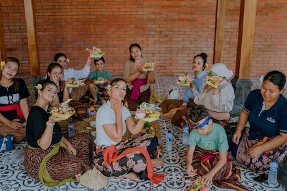 Balinese Cultural Experience Craft Dance and Music Workshop