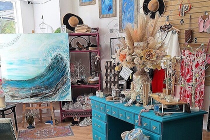Sarasota Boutique Tour: Shopping, Bubbles, Bites & Insight