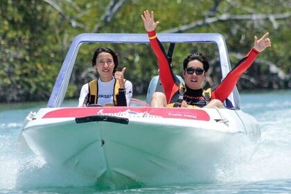 Shared Speedboat and Snorkelling Adventure in Cancun