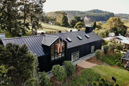 Heke Brewery and Distillery Tour in Waiheke Island with samples