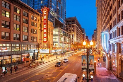 Chicago Bar Crawl: Chi-Town Showdown