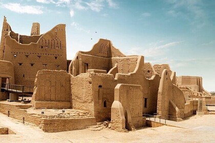 Private Diriyah Evening Tour with Transport and Dinner