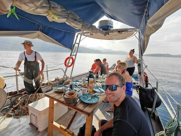 Small Group Fishing Tour in Kefalonia with Lunch 