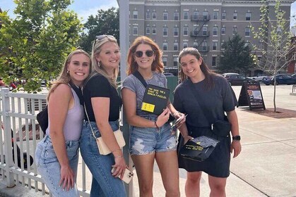 Outdoor Escape Room in Old Town Chicago