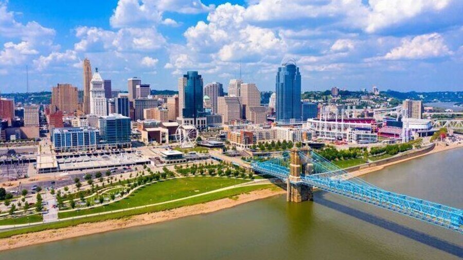 Cincinnati Art Walk and Cincinnati Mural Insanities