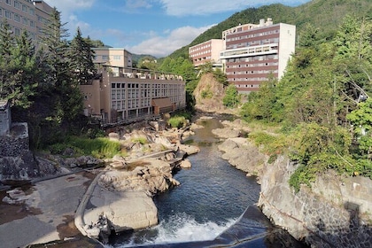 Sapporo: Jozankei Onsen Walk with Temple & Cave Visit