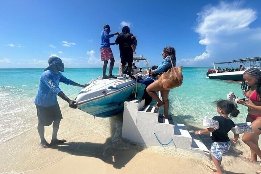 4-Hour Bahamas Excursion: Snorkeling, Wildlife, and Beach Club