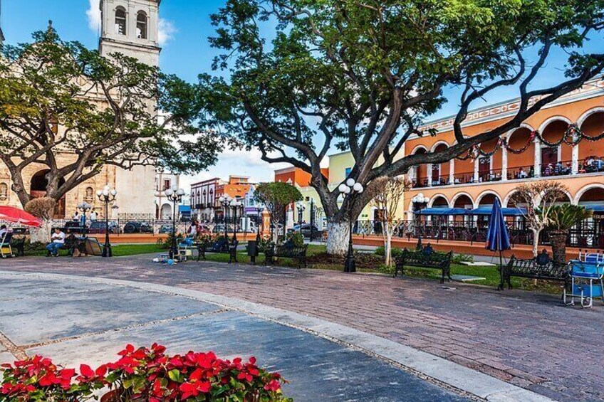 Private Romantic Walking Tour in San Francisco de Campeche