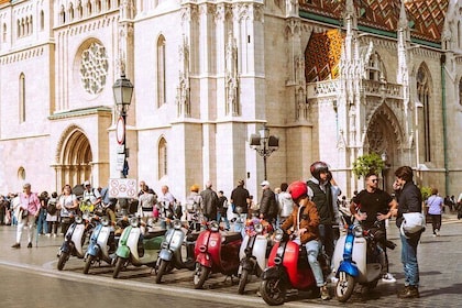 Vintage Sightseeing Scooter Tour of Budapest