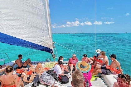 Private Catamaran to Isla Mujeres