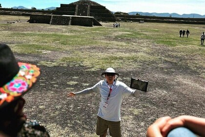 Tour in Teotihuacan at your leisure