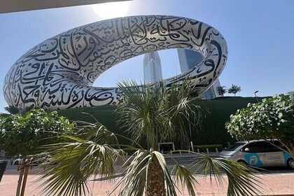 Dubai VIP City Tour in Luxury Vehicle