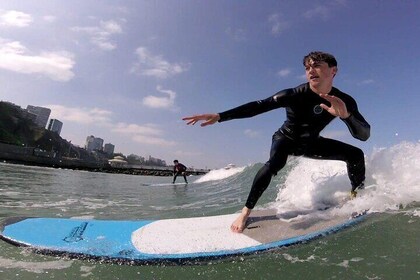 Surf Lesson At Makaha Beach in Miraflores!