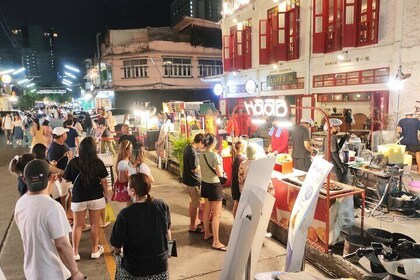 Bangkok Night Eats by Tuk Tuk - Hotel-pickup & Dinner