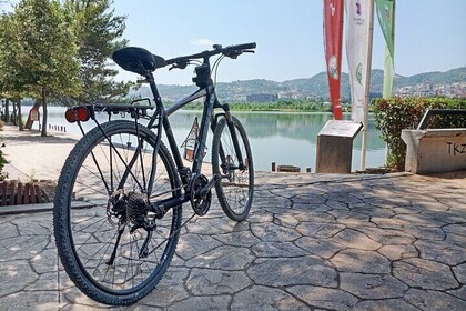 Bike Tour Tirana with Local Guide in English or Czech