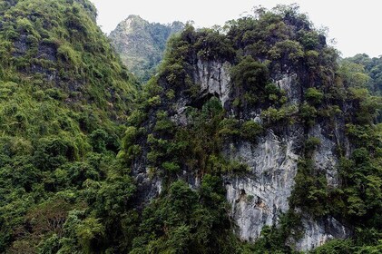 Lan Ty Expedition Abseiling the Eye of God Mountain Snail Cave