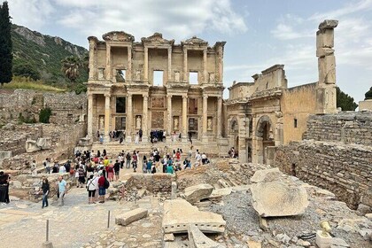 Ephesus Private Tour from Fethiye with Wine Tasting and Lunch