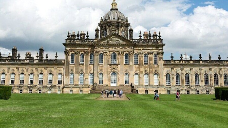 Bridgerton-Themed York Day Trip To Castle Howard