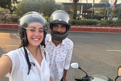 Evening Motorbike Tour for Solo Female Travelers in Jaipur