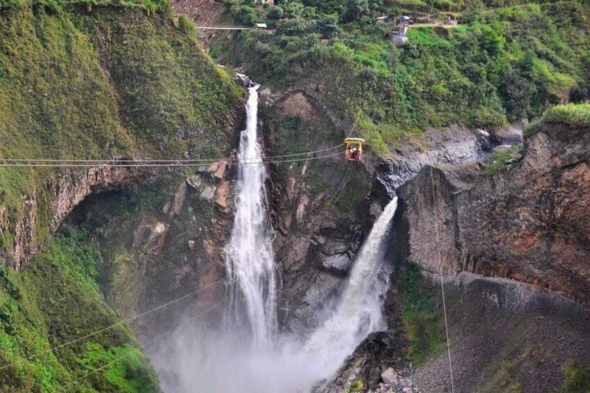 Pailón Del Diablo Tour, Tree House And Night Tour