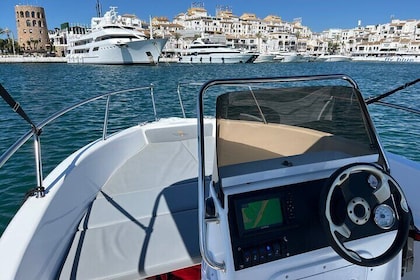 Boat Rental Without a License from Puerto Banús
