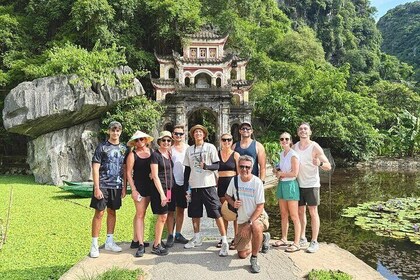 Ninh Binh: Hoa Lu, Bich Dong, Trang An, Mua Cave Small Group Tour