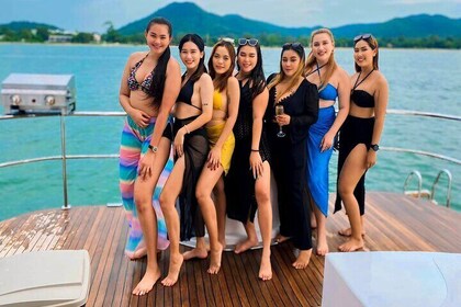 Laila Shared Yacht Party in Pattaya