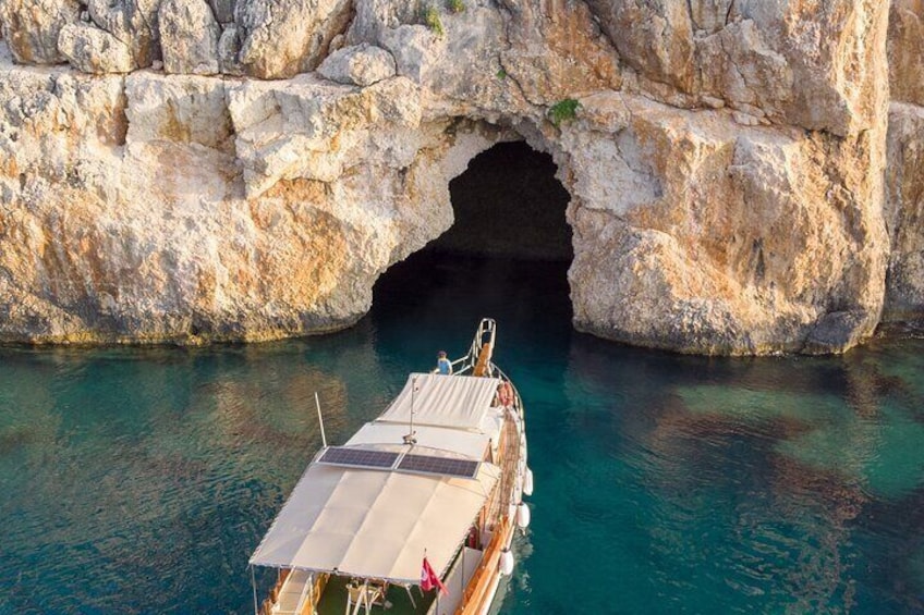Pirates Cave, Kekova