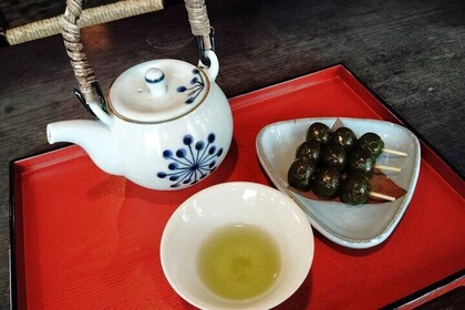 Kyoto: Tea Museum and Tsuen Teahouse Guided Tour
