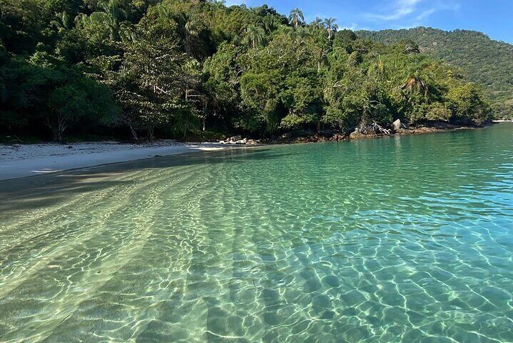 Speedboat Tour Super Lagoa Azul Route in Angra