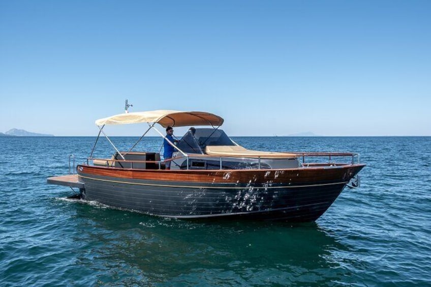 Capri All Inclusive Boat Tour + City Visit