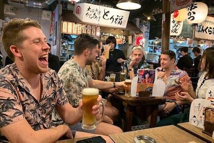 Osaka: Nakazakicho Hidden Bar Hopping Night Tour