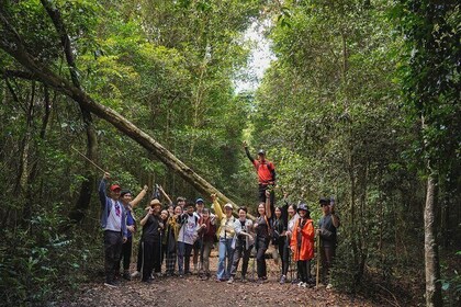 Quảng Thừa Village Hiking and Tuyen Lam Lake BBQ Lunch