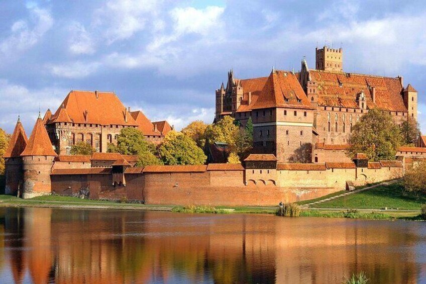 1-Day Private Tour Stutthof Concentration Camp and Malbork Castle