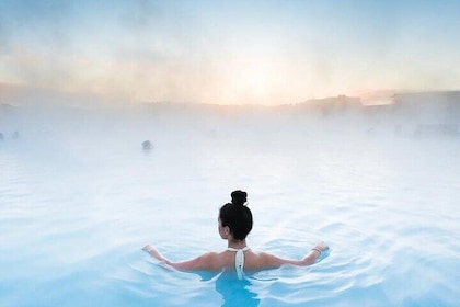 Airport Ride with Blue Lagoon Stop