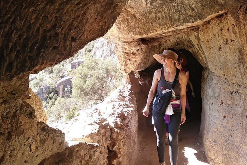 Private Hike to the Roman aqueduct Peña Cortada