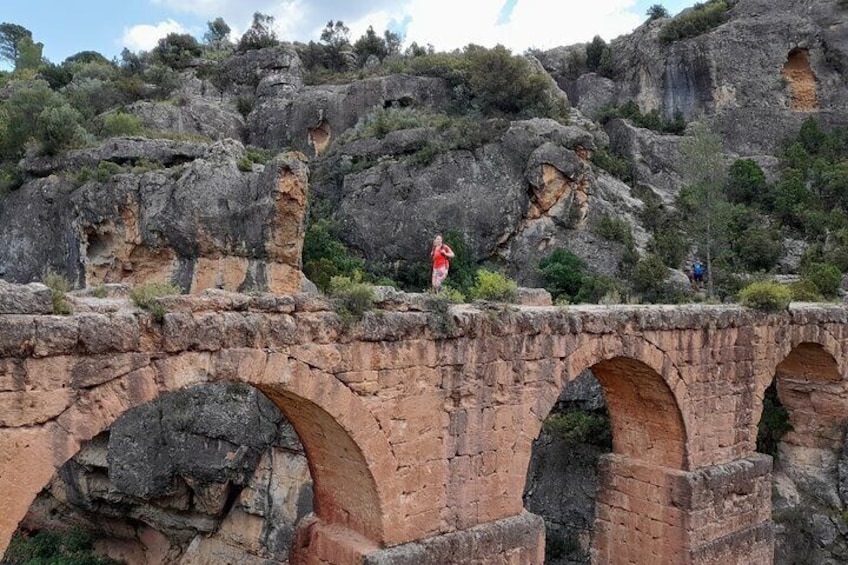 Hike to the Roman aqueduct Peña Cortada