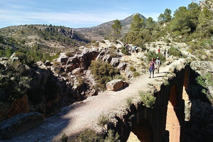 Hike to the Roman aqueduct Peña Cortada