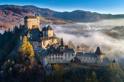 Private Day trip from Vienna to Orava Castle