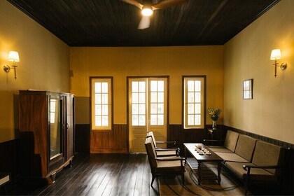 Danang: Custom Prescription Glasses with Tea Time in Old Optical