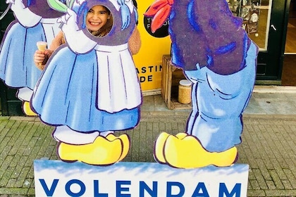 4h Private Tour from Ams to Volendam and Marken- Electric Car