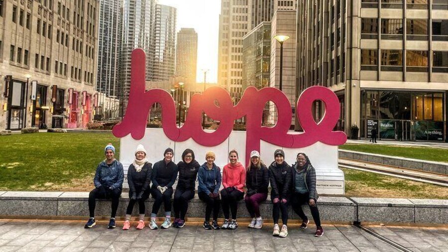 Chicago Riverwalk Architecture Walking Tour and Discover Skyline