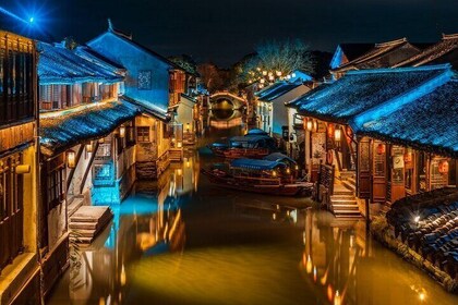 Shanghai to Zhouzhuang Water Town Car Tour Experience