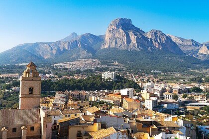 Alicante: Private Tour to Guadalest, Polop & Canelobre Caves