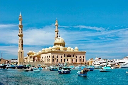 Private City Tour with Shopping in Hurghada