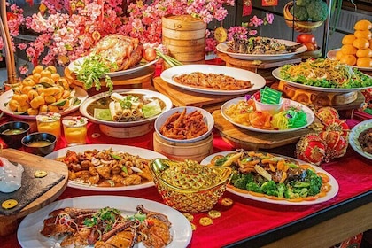 Chinese Restaurant Dinner Experience with Cat Dance Show