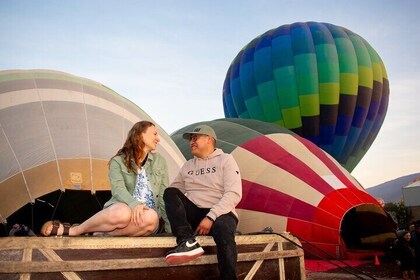Live it Balloon over Teotihuacan and Breakfast in Cueva