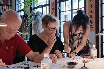 Chinese Calligraphy Cultural Experience in Shanghai