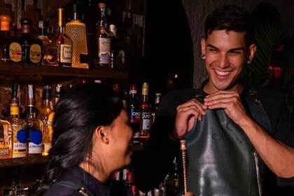 Cocktails and Appetizers Tour: Flavors and Party in Provence