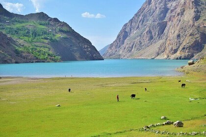 Private 4WD Tour to Seven Lakes, Tajikistan
